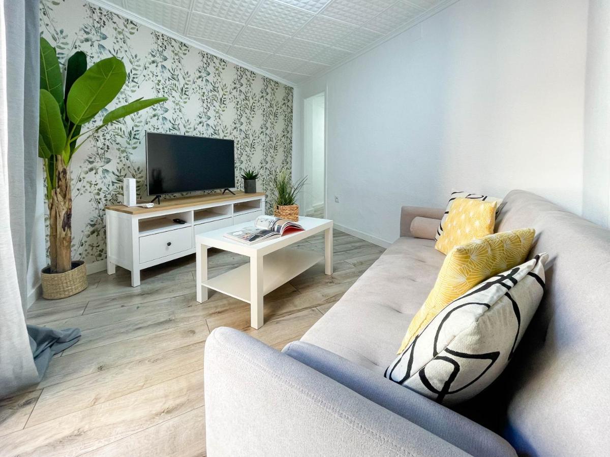Apartment Modern 2 Bedroom Close To Center